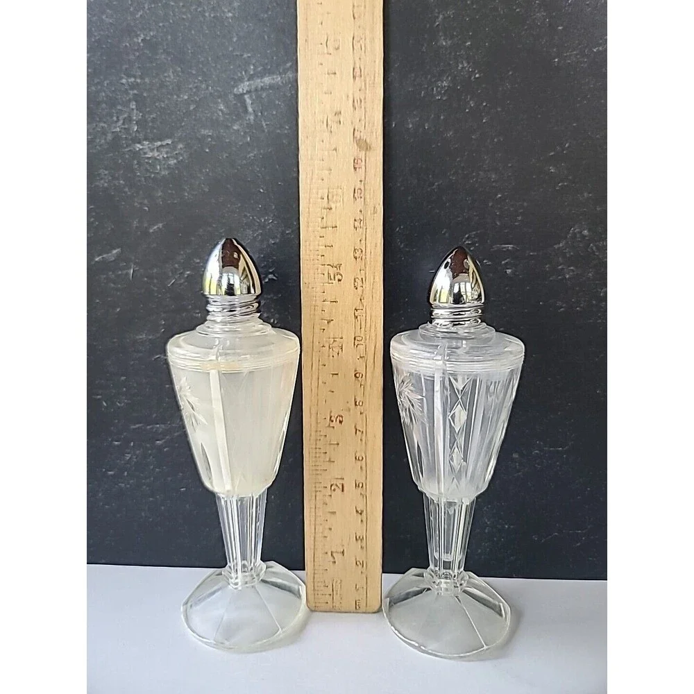 Vintage Plastic Cone-Shaped Salt And Pepper Shakers Vintage, READ